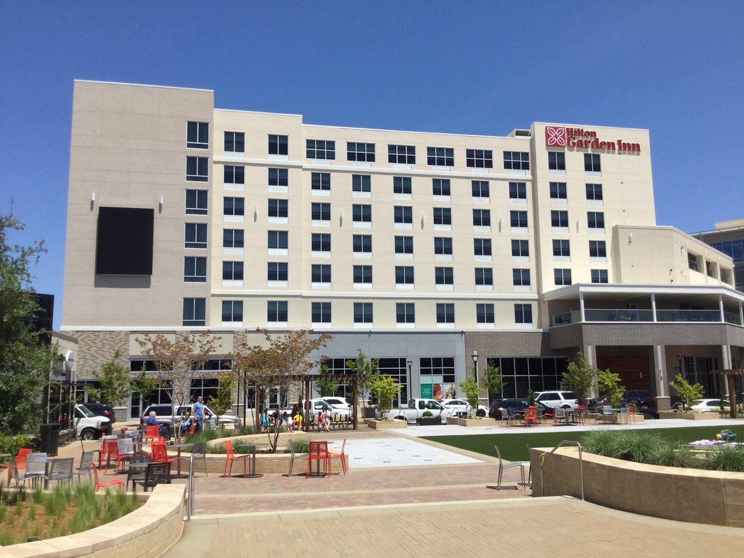 Waverly Hilton Garden Inn exterior